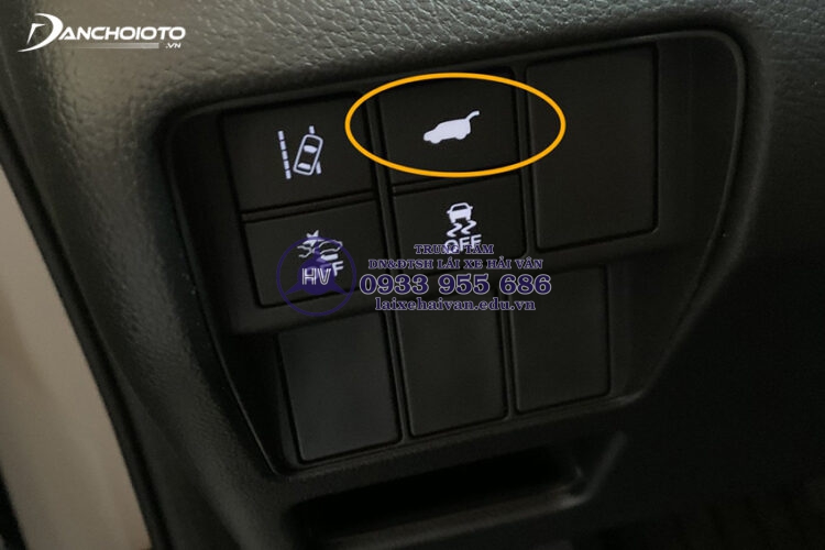 Cách sử dụng các nút chức năng điều khiển trên ô tô